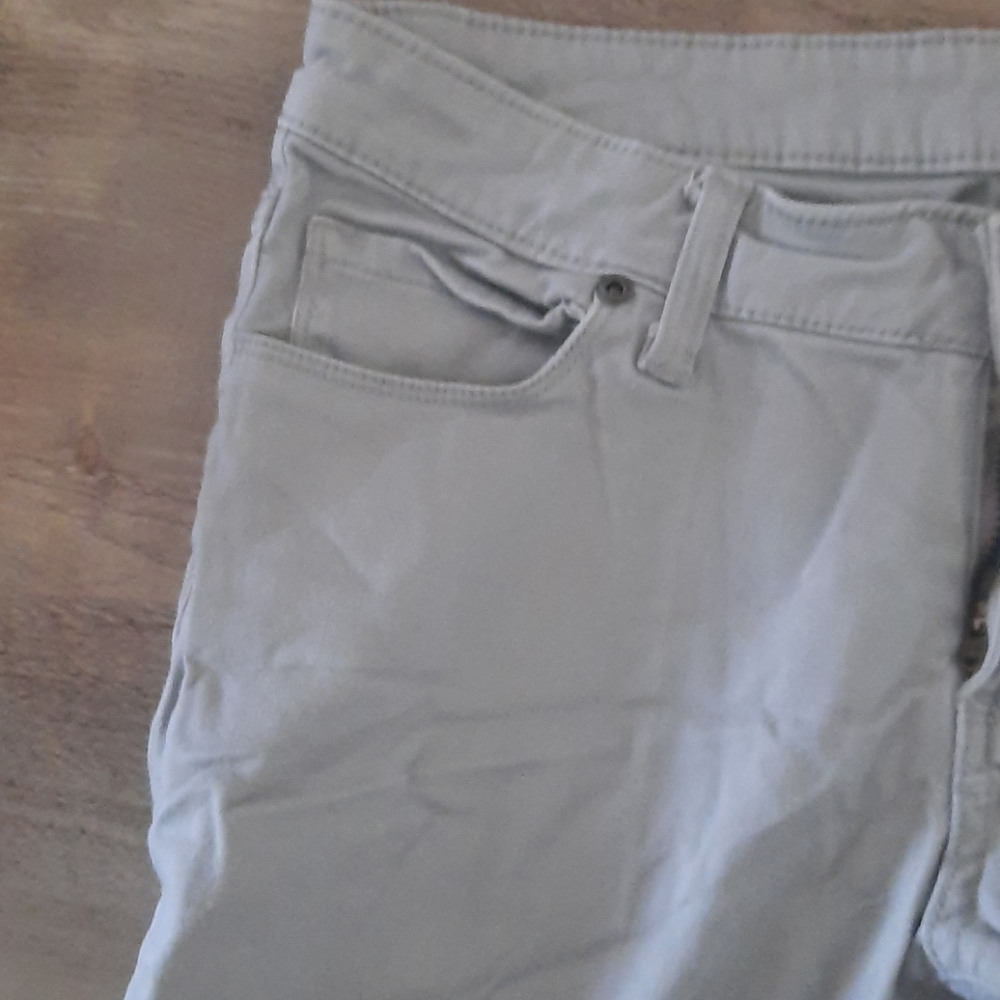 Capris - Picture 3 of 5